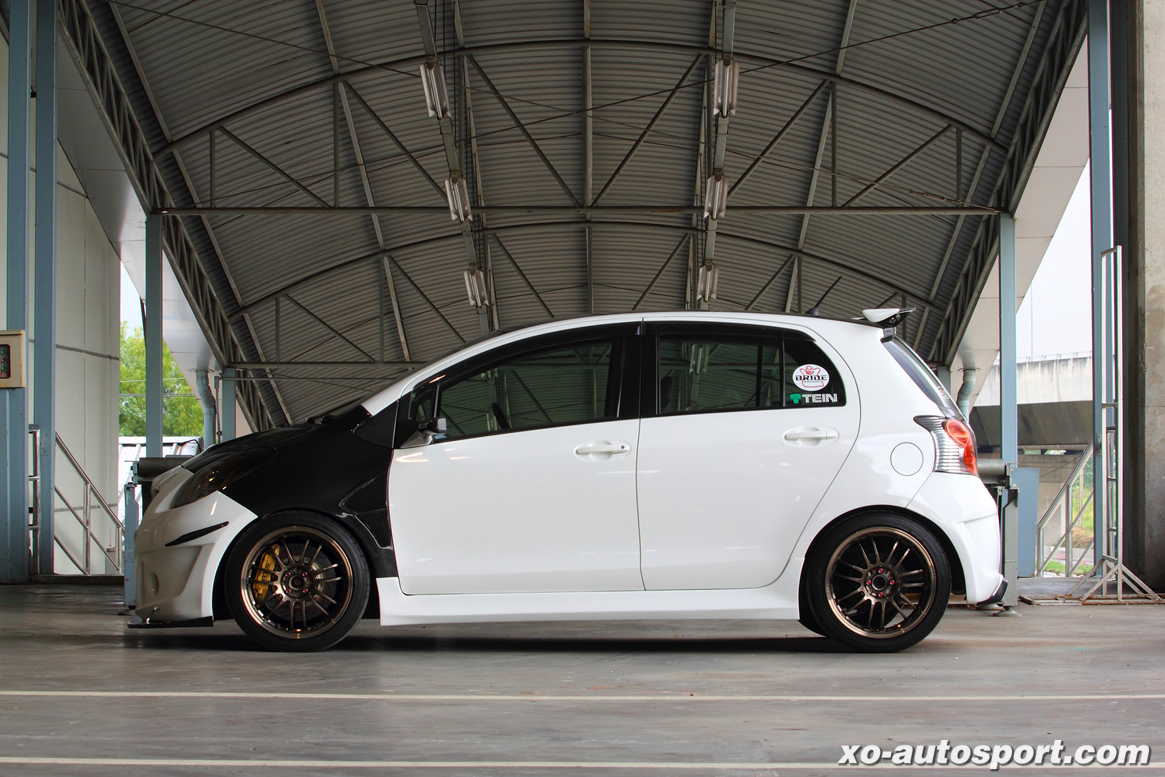 CANDY_YARIS_AZC_17