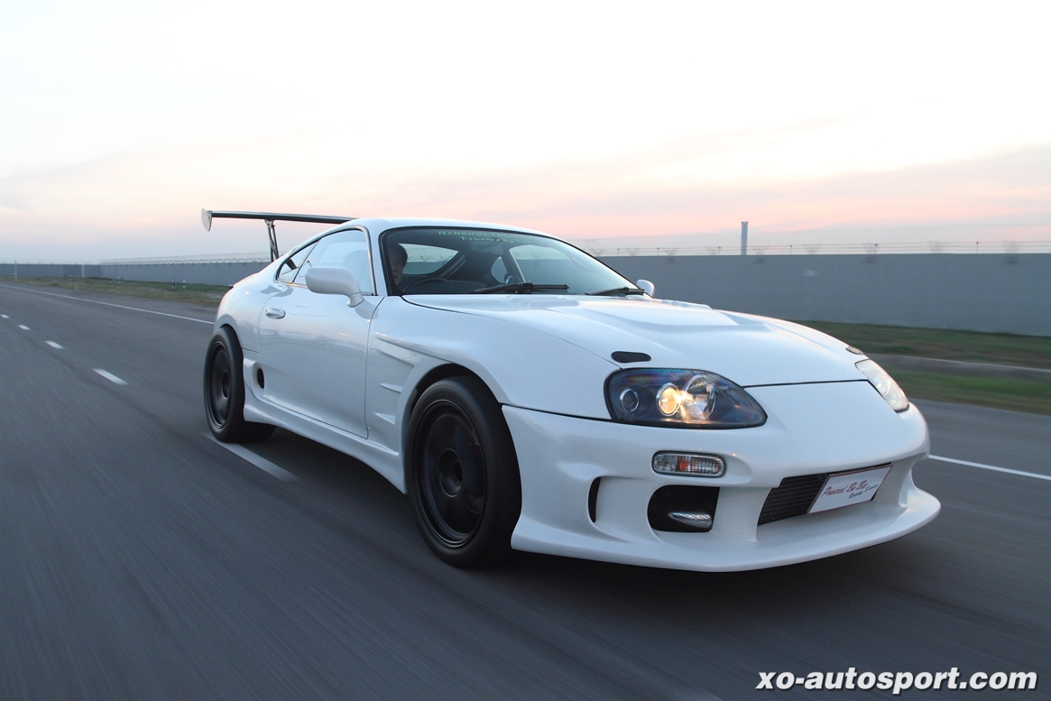 Supra_POWERED_BY_BEE_RACING_SERVICE_03-03