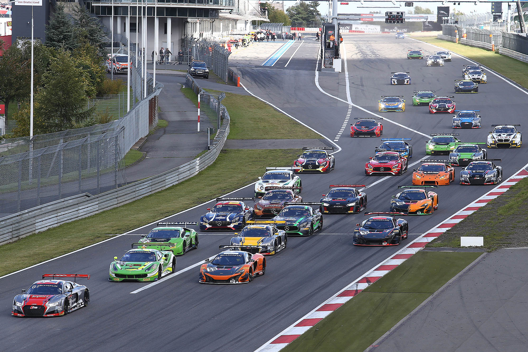 #5 BELGIAN AUDI CLUB TEAM WRT (BEL) AUDI R8 LMS MARCEL FÄSSLER (CHE) DRIES VANTHOOR (BEL) START OF THE RACE