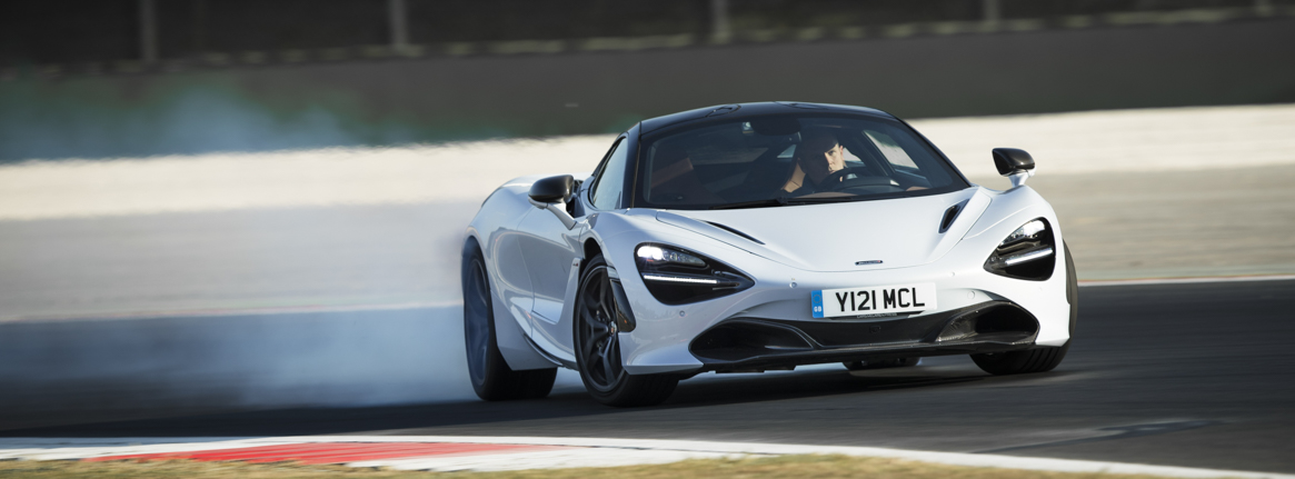 McLaren 720S 25